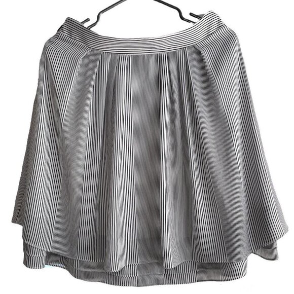 KARL Lagerfeld Paris Skirt size 4 - Picture 3 of 5